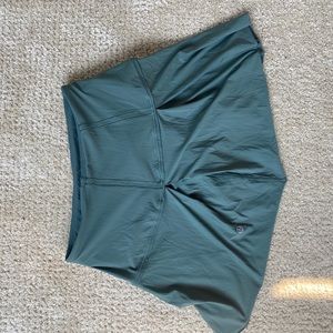 Lululemon skirt (I don’t know the name)